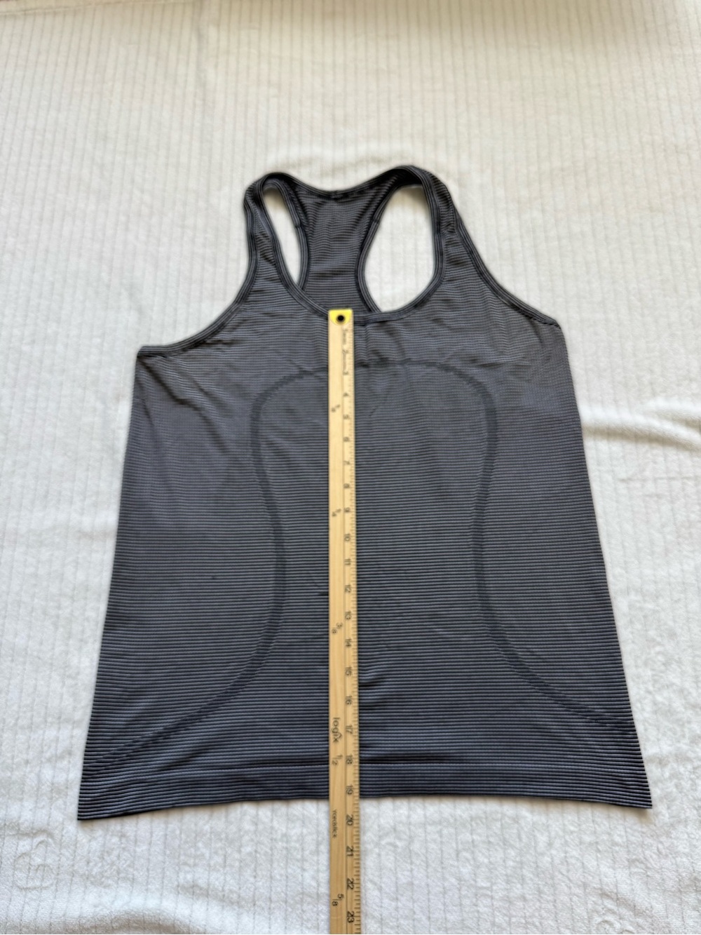 lululemon athletica Black & Gray Fine-Stripe Racerback Crop Tank - Picture 4 of 6